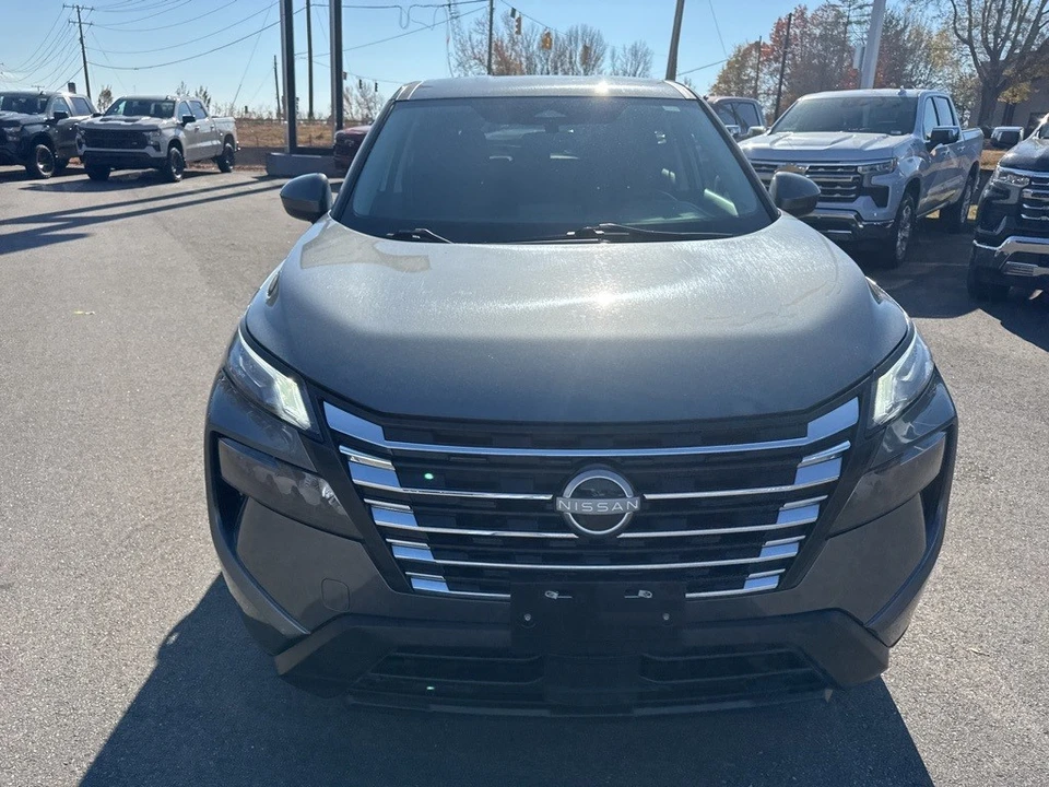 2024 Nissan Rogue - Image 8 of 12