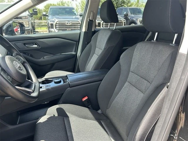 2024 Nissan Rogue - Image 11 of 19