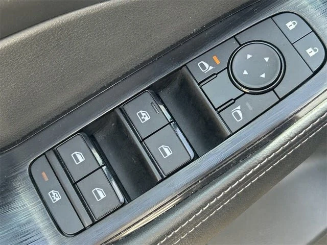 2024 Nissan Rogue - Image 16 of 19