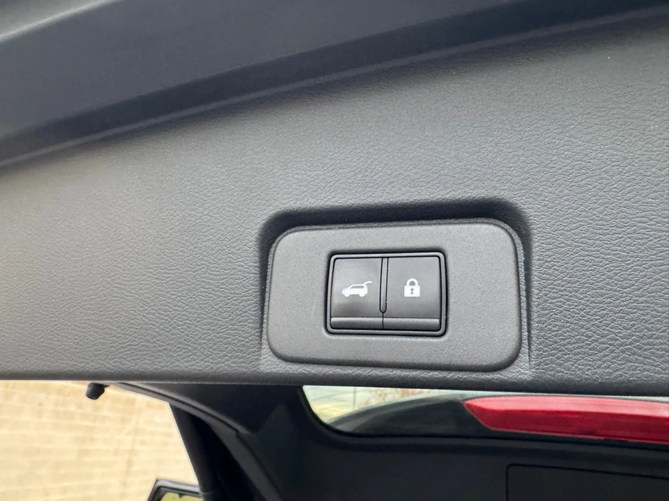 2024 Nissan Rogue - Image 19 of 21
