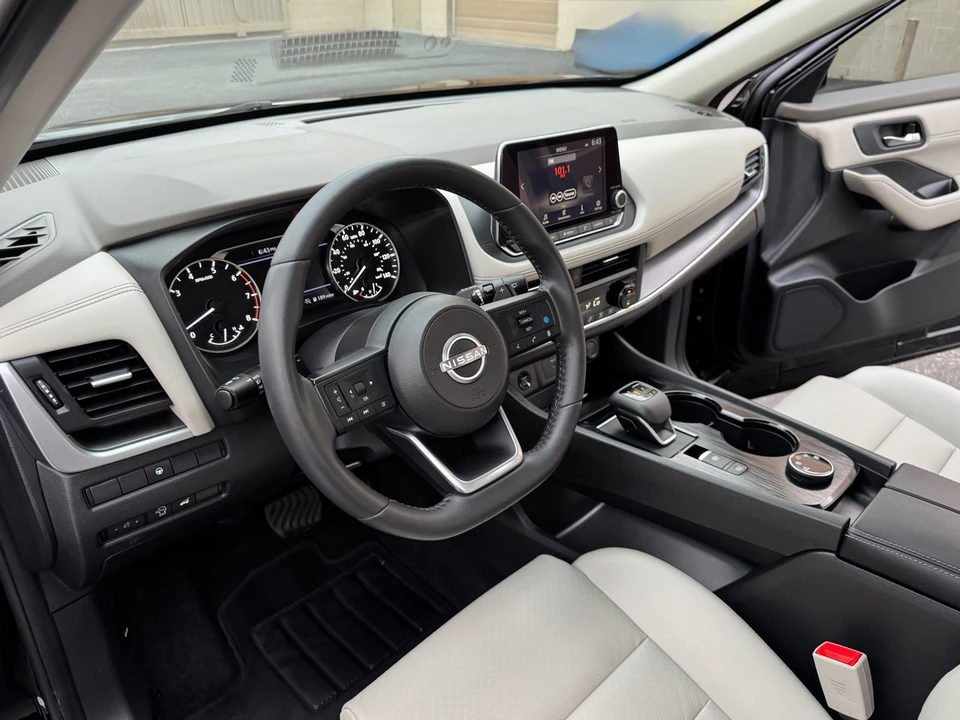 2024 Nissan Rogue - Image 14 of 21