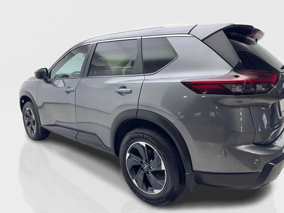 2024 Nissan Rogue - Image 14 of 21