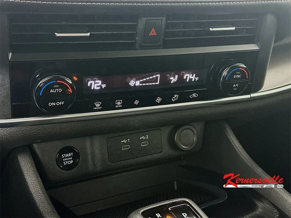 2024 Nissan Rogue - Image 18 of 21