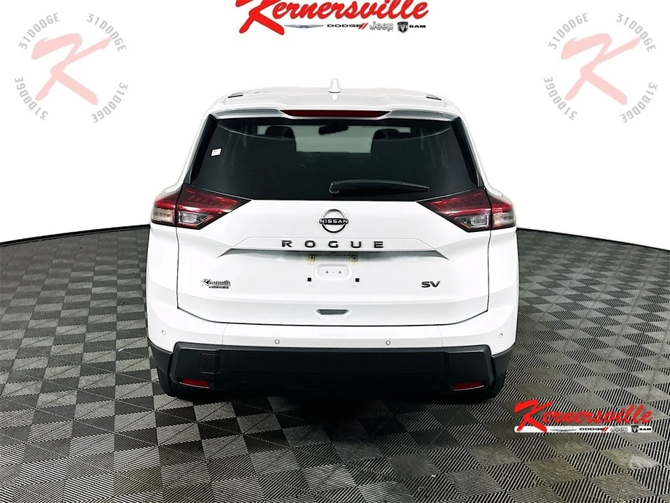 2024 Nissan Rogue - Image 6 of 21