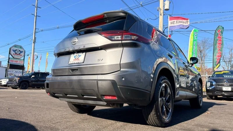 2024 Nissan Rogue - Image 9 of 12