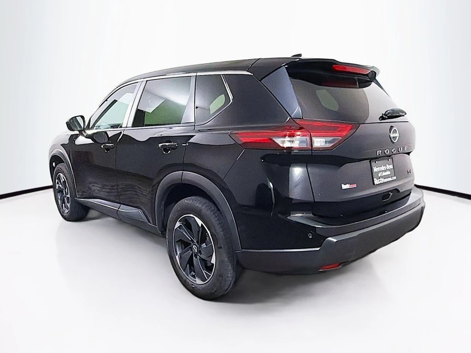 2024 Nissan Rogue - Image 5 of 21