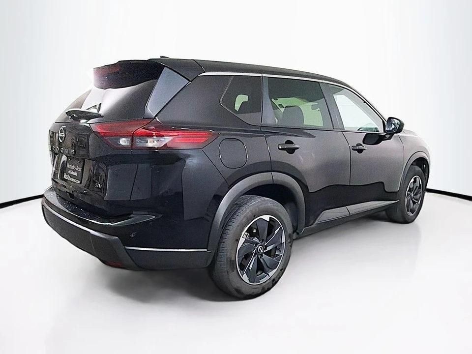 2024 Nissan Rogue - Image 7 of 21