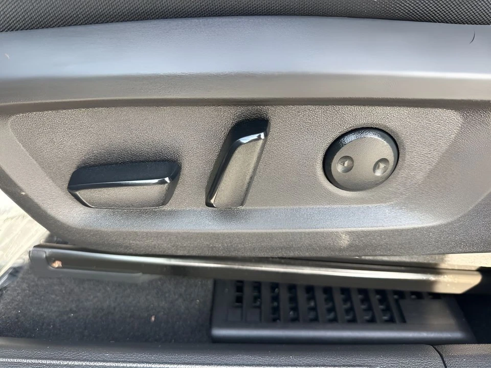 2024 Nissan Rogue - Image 10 of 12