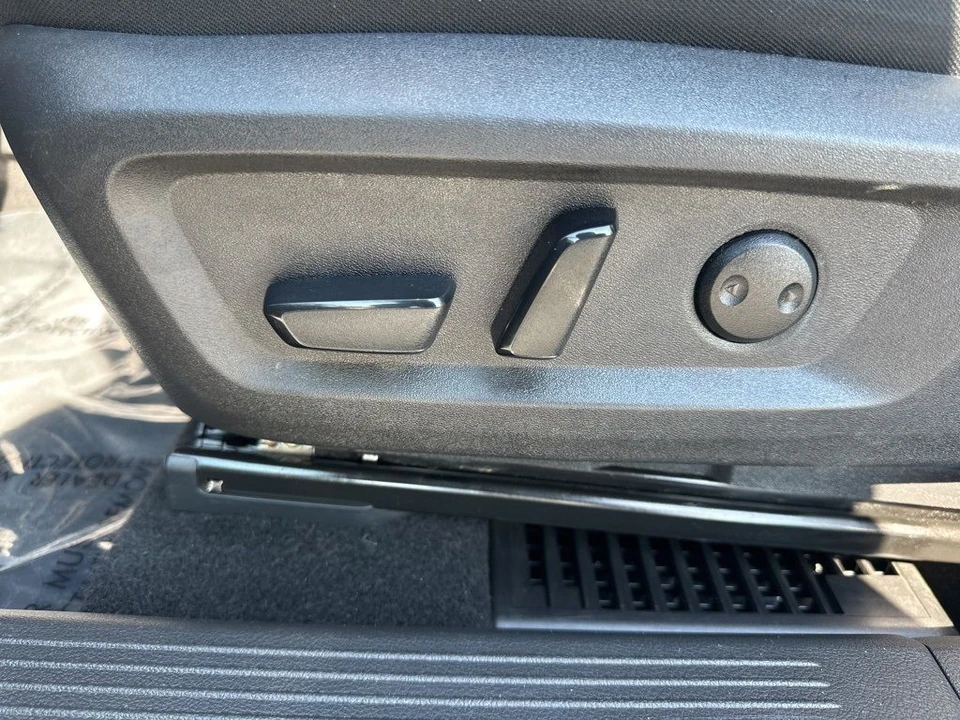 2024 Nissan Rogue - Image 10 of 12
