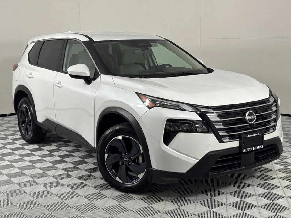 2024 Nissan Rogue - Image 2 of 12