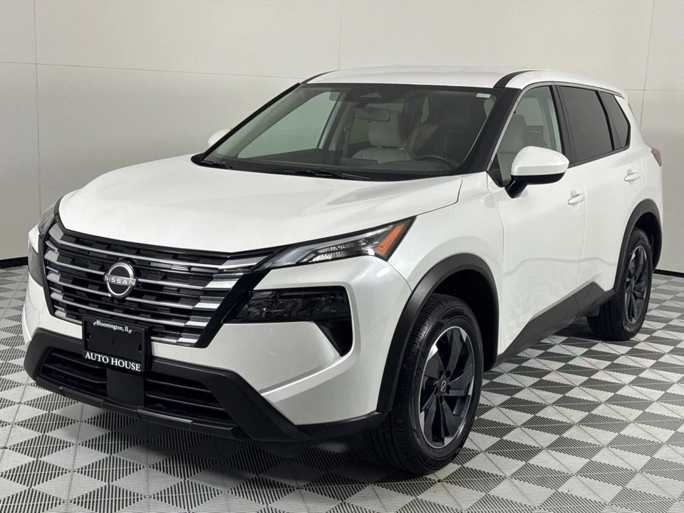 2024 Nissan Rogue - Image 11 of 12