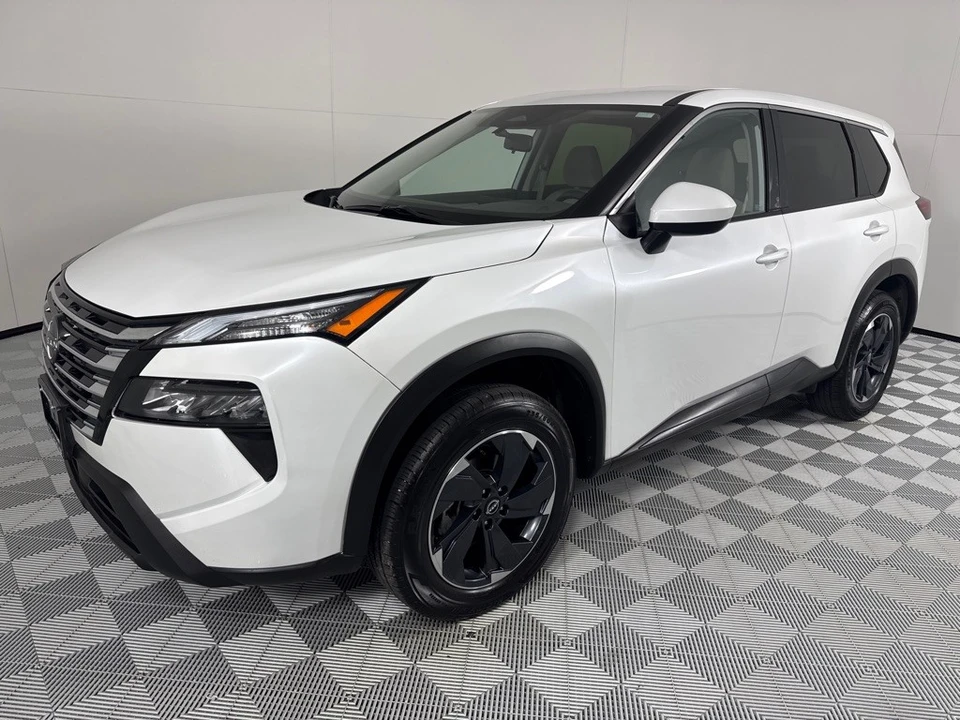 2024 Nissan Rogue - Image 10 of 12