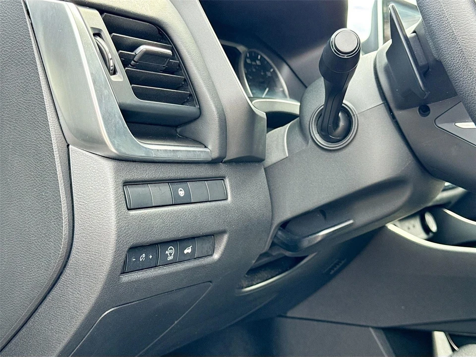 2024 Nissan Rogue - Image 7 of 21