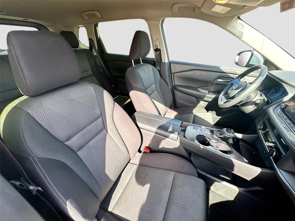 2024 Nissan Rogue - Image 10 of 16