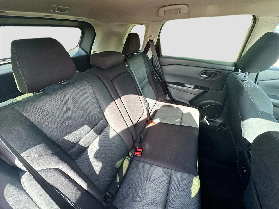 2024 Nissan Rogue - Image 12 of 16