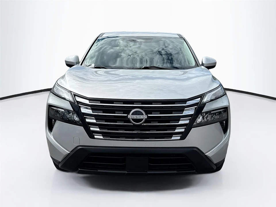 2024 Nissan Rogue - Image 2 of 21