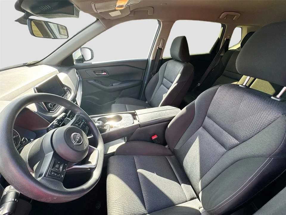2024 Nissan Rogue - Image 15 of 16