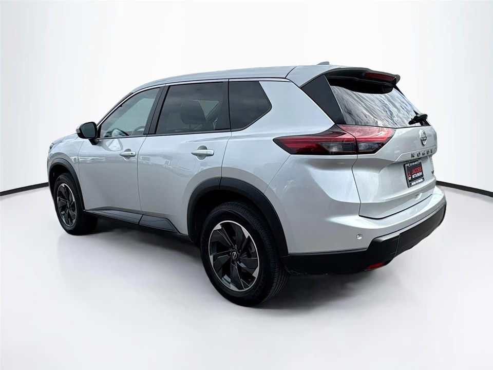 2024 Nissan Rogue - Image 5 of 21