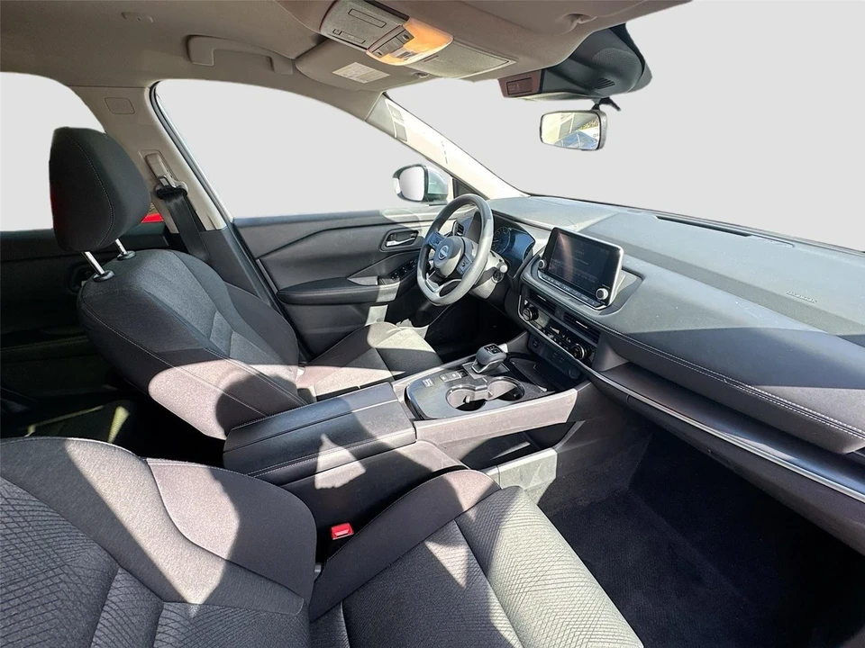 2024 Nissan Rogue - Image 11 of 16