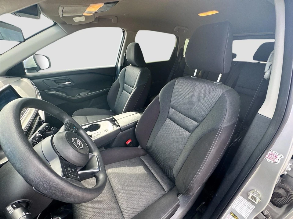 2024 Nissan Rogue - Image 16 of 21