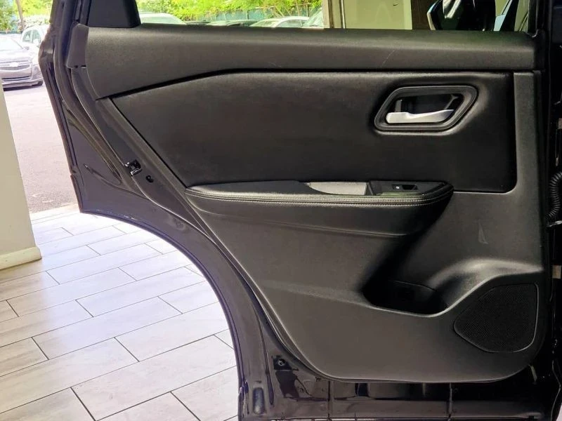 2024 Nissan Rogue - Image 12 of 12