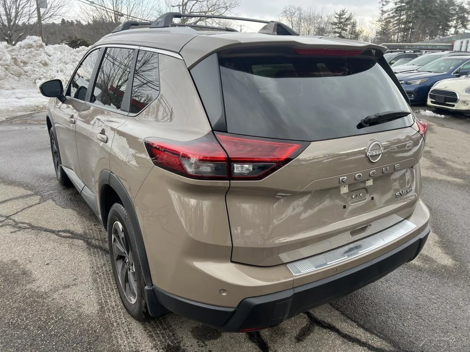 2024 Nissan Rogue - Image 7 of 12