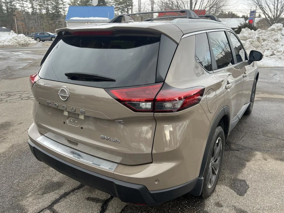 2024 Nissan Rogue - Image 8 of 12