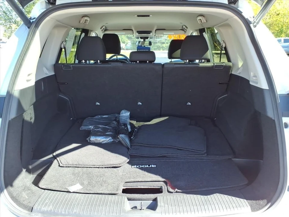 2024 Nissan Rogue - Image 12 of 12