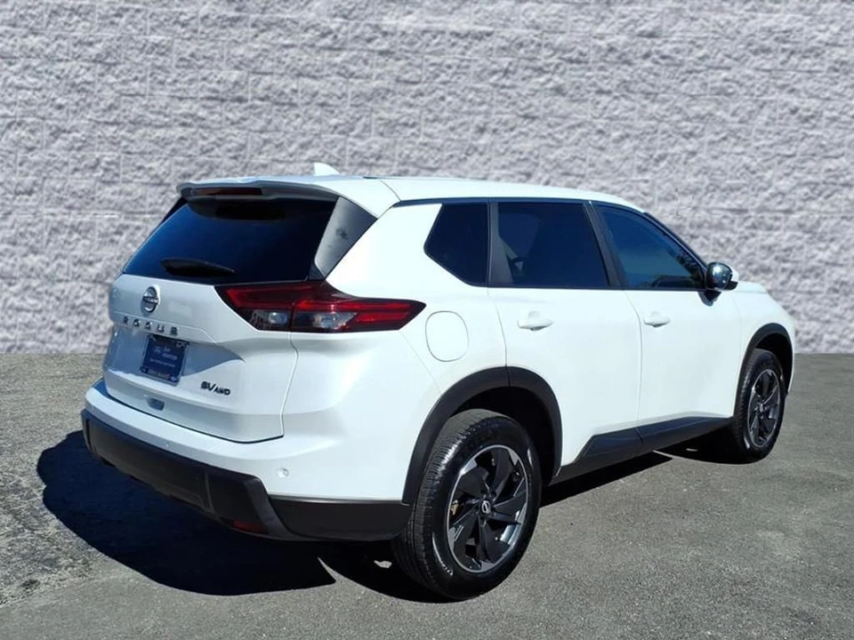 2024 Nissan Rogue - Image 3 of 12