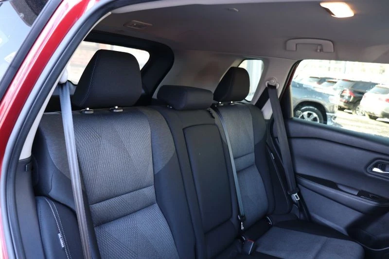 2024 Nissan Rogue - Image 11 of 12