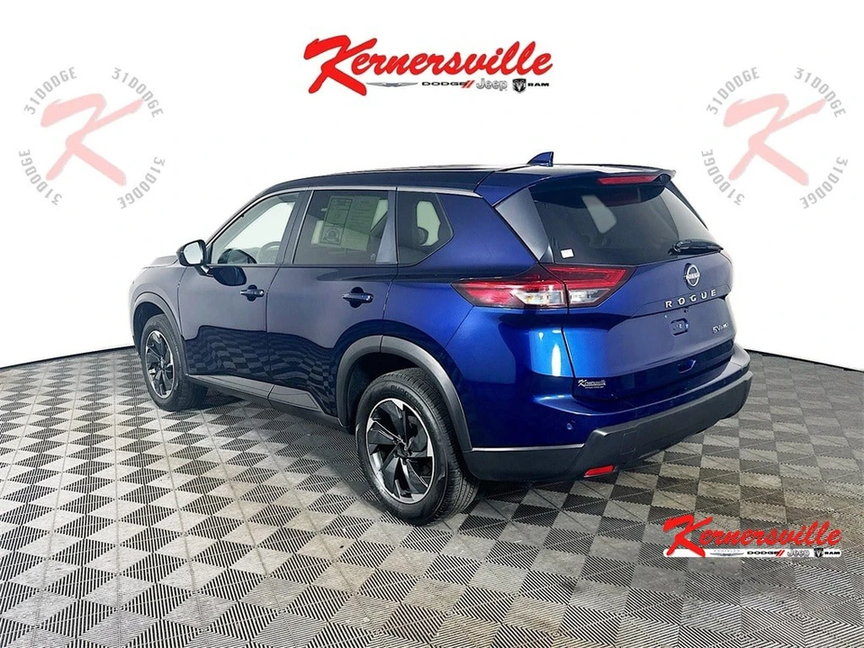 2024 Nissan Rogue - Image 5 of 12