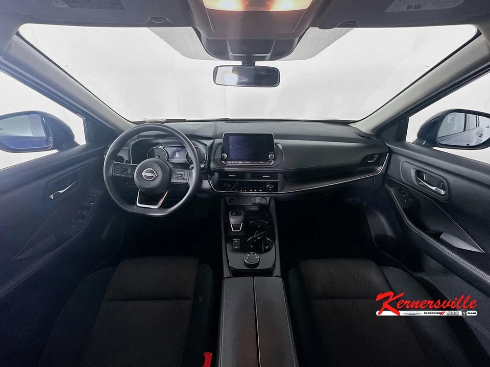 2024 Nissan Rogue - Image 10 of 21