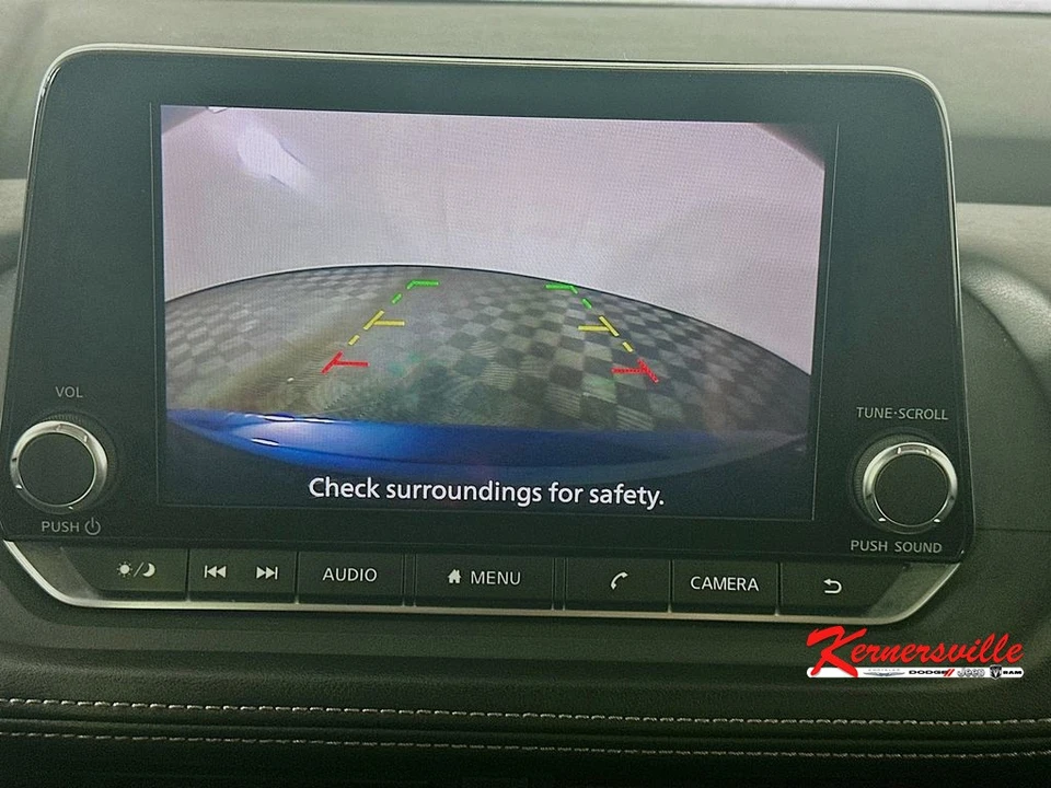 2024 Nissan Rogue - Image 19 of 21