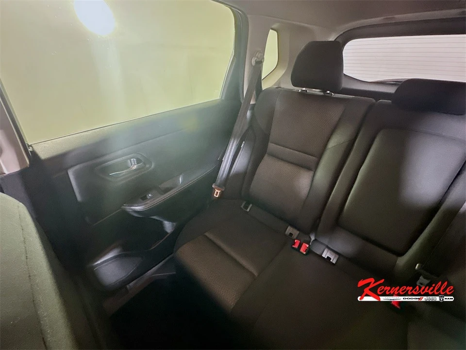 2024 Nissan Rogue - Image 12 of 21