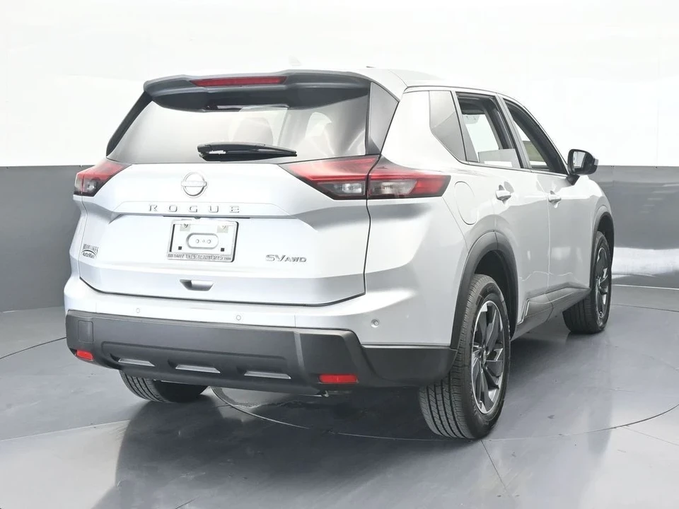 2024 Nissan Rogue - Image 5 of 12