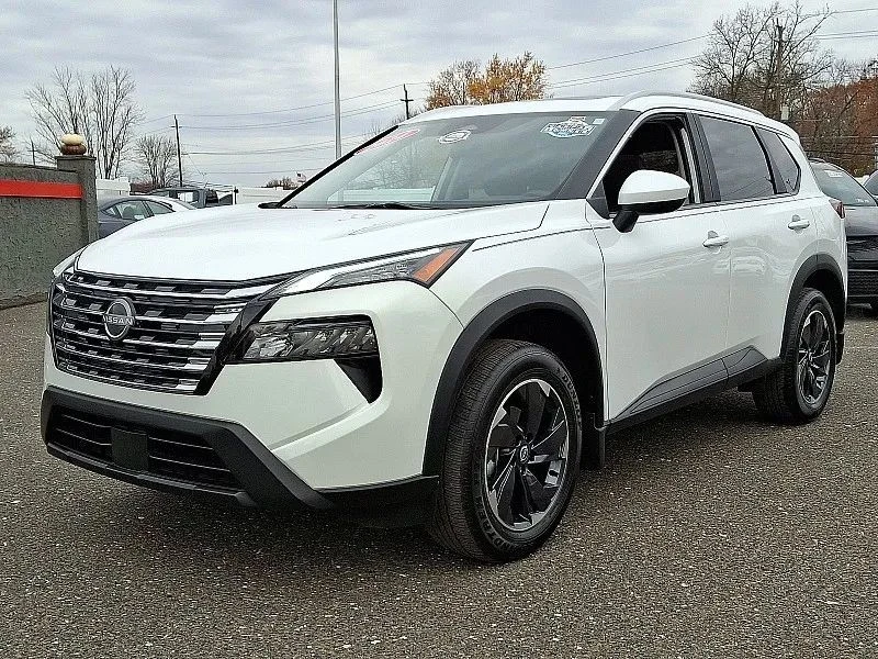 2024 Nissan Rogue - Image 4 of 12