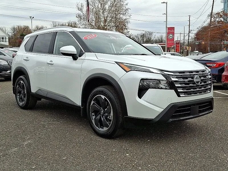 2024 Nissan Rogue - Image 2 of 12