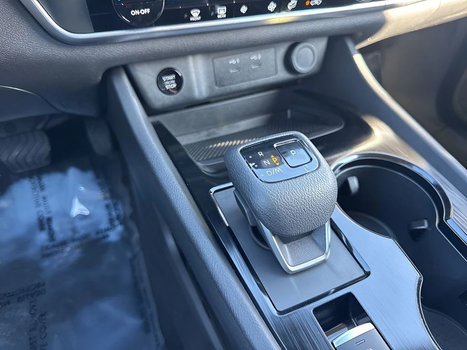 2024 Nissan Rogue - Image 16 of 21