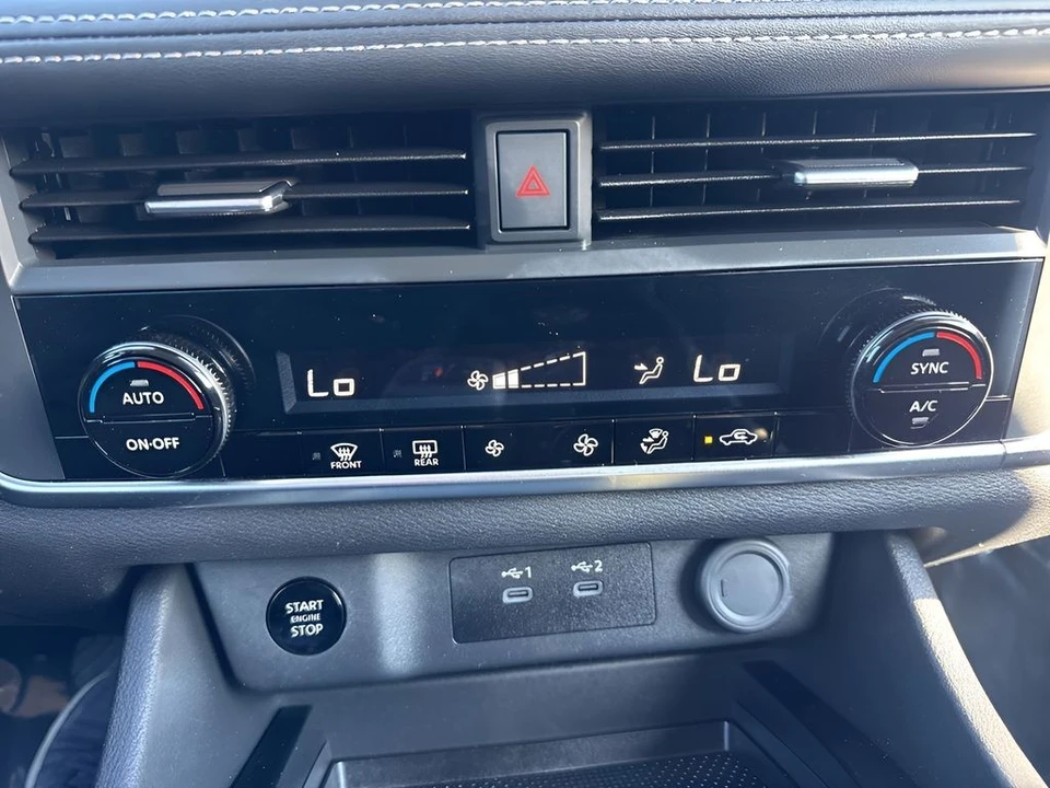 2024 Nissan Rogue - Image 18 of 21