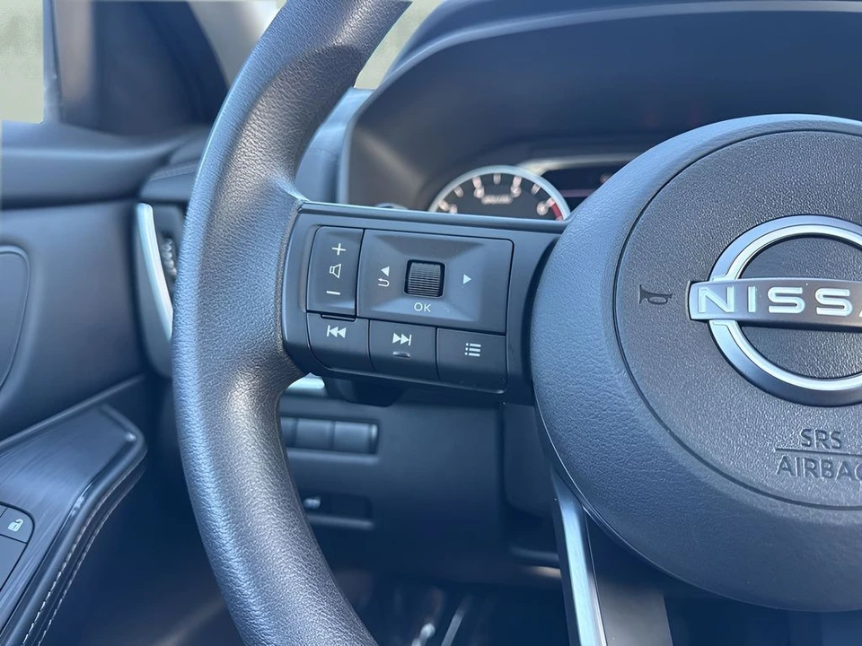 2024 Nissan Rogue - Image 14 of 21