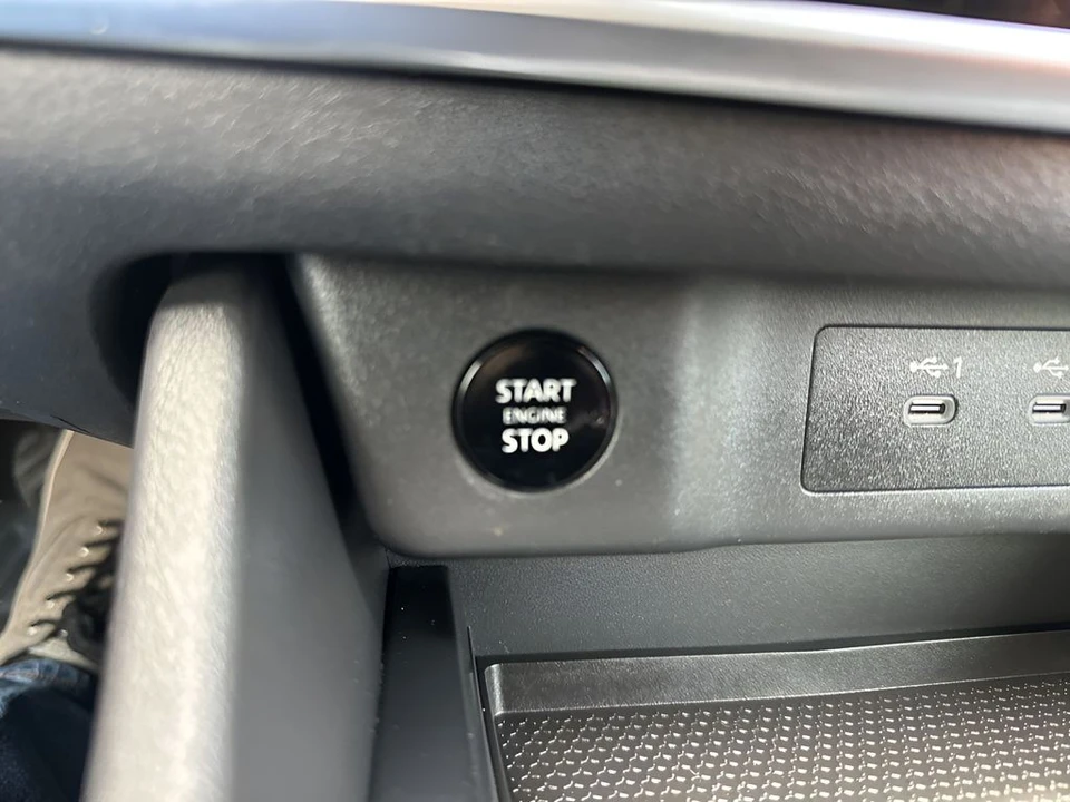 2024 Nissan Rogue - Image 20 of 21