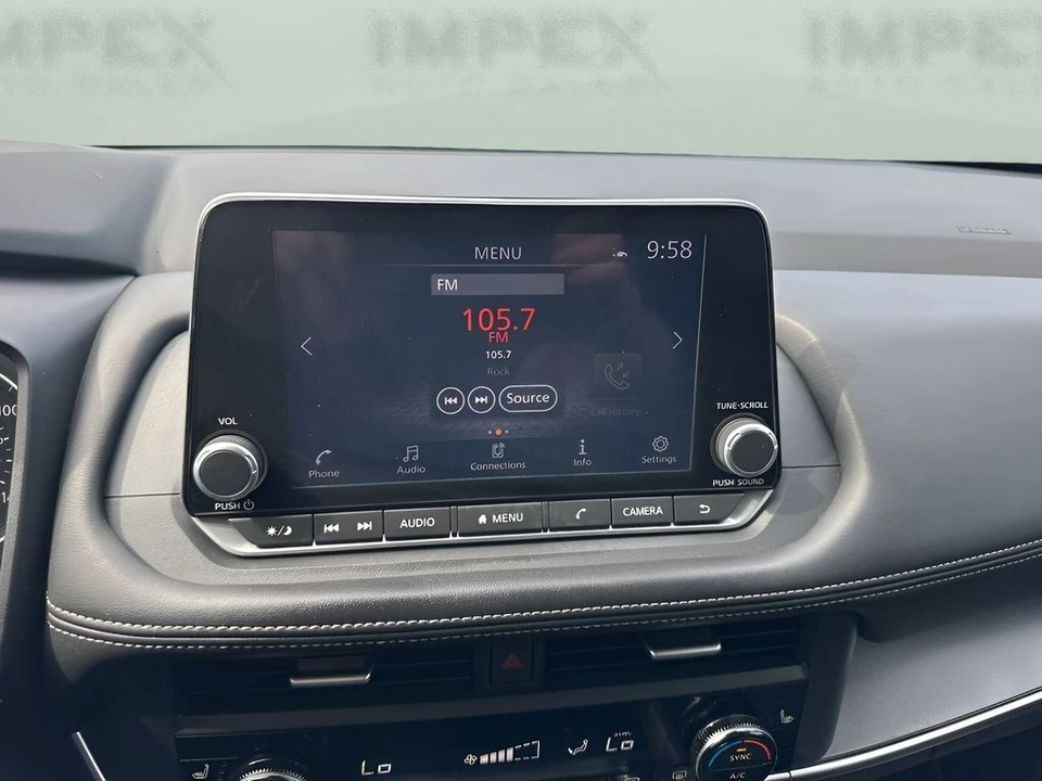 2024 Nissan Rogue - Image 17 of 21