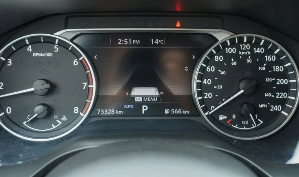 2024 Nissan Rogue - Image 10 of 19