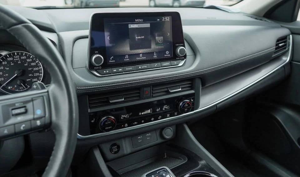 2024 Nissan Rogue - Image 13 of 19