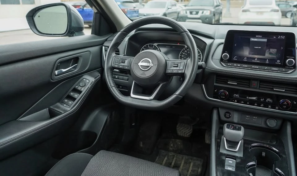 2024 Nissan Rogue - Image 17 of 19