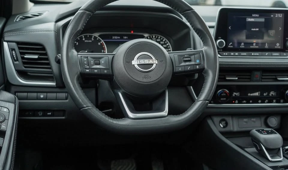 2024 Nissan Rogue - Image 16 of 19