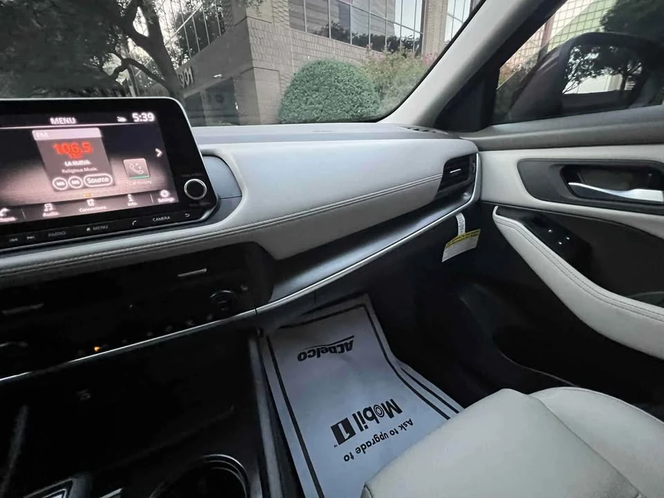 2024 Nissan Rogue - Image 8 of 20
