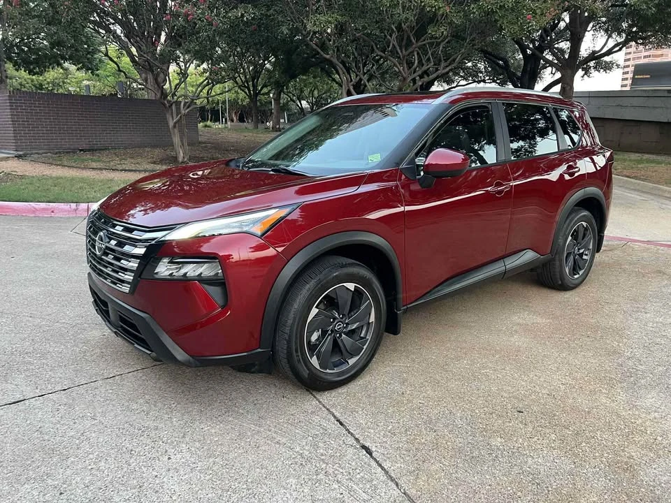 2024 Nissan Rogue - Image 11 of 20
