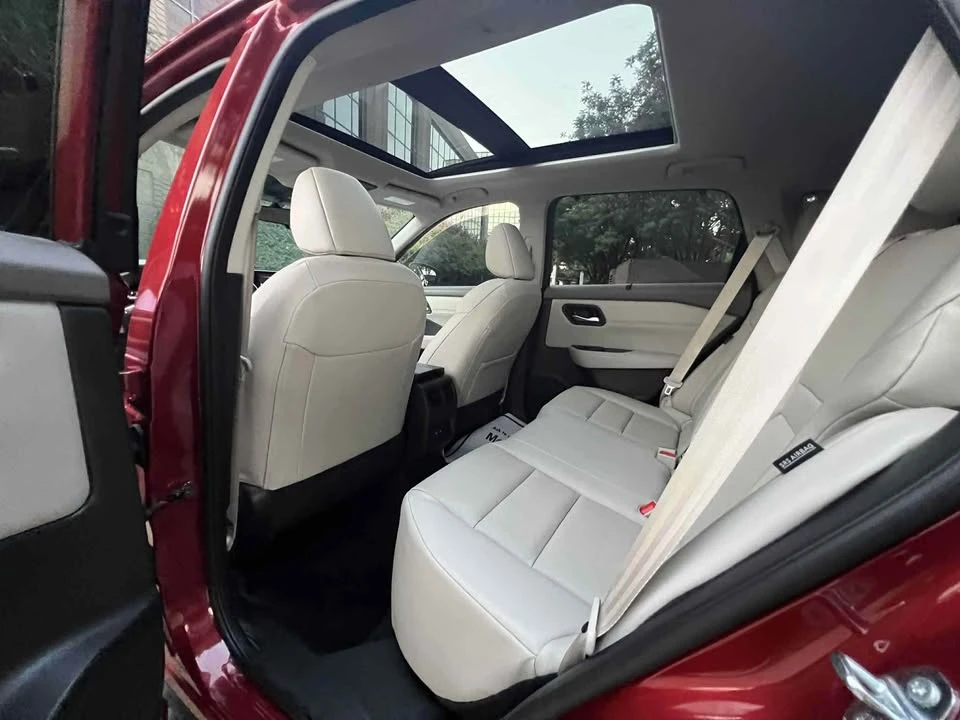 2024 Nissan Rogue - Image 17 of 20