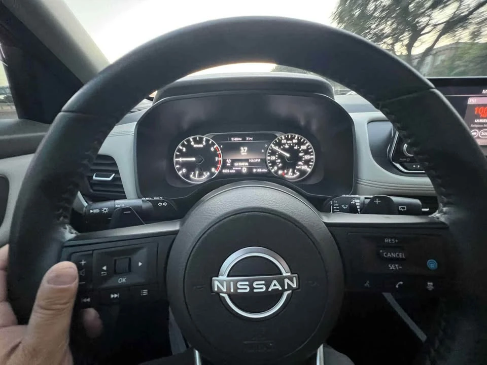 2024 Nissan Rogue - Image 9 of 20